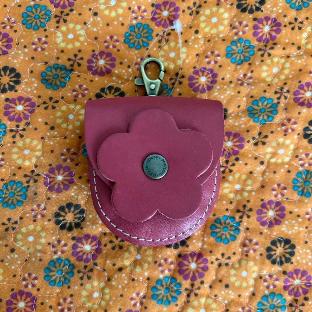 NWOT Portland Leather Petunia Pouch